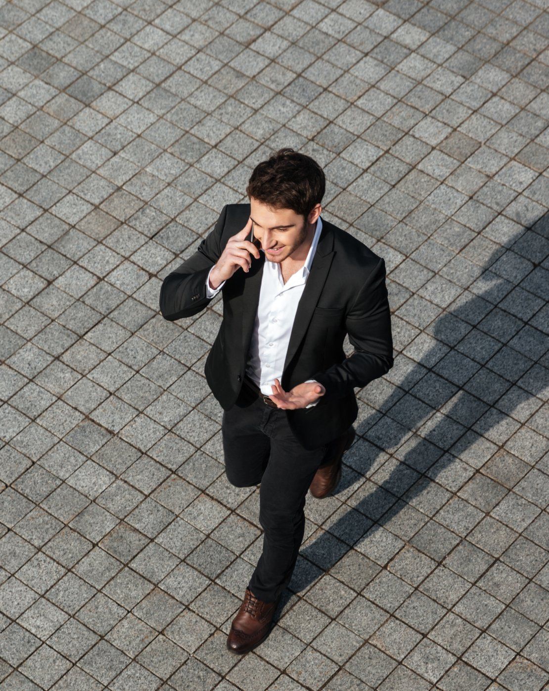 デジタル革新と創造性でビジネスの未来を切り拓く